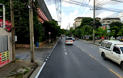 กิจการ ถนนสังคมสงเคราะห์ : ขายอพาร์ทเม้นท์ ทาวน์อินทาวน์ ลาดพร้าว ซอย 122 ใกล้ โรงเรียนบดินทรเดชา (สิงห์เสนี)