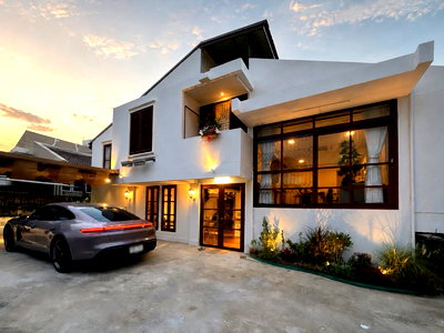 เช่าบ้านเดี่ยว ถนนประชาราษฎร์บำเพ็ญ : 🏠 บ้านรีโนเวทใหม่ รัชดานิเวศน์ | 5 ห้องนอน | 88 ตร.วา ตกแต่งสไตล์ยุโรบ 