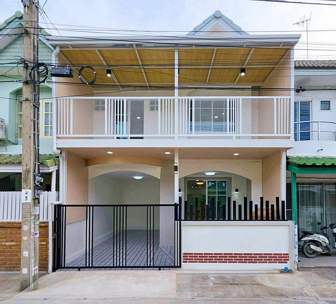 MO. บ้านสวย 5 ห้องนอน อยู่ถนนเมน #หมู่บ้านสุชา ติดถนนบางบัวทอง – สุพรรณบุรี ใกล้ตลาดสมบัติบุรี