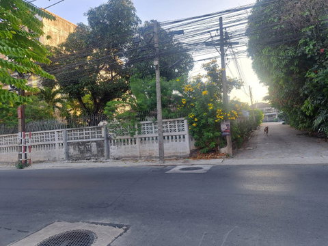 [เจ้าของขายเอง] ที่ดินหัวมุม ต้นซอย รามอินทรา 65 (ถนอมมิตร) 100 ตร.วา ทำเลศักยภาพ ใกล้รถไฟฟ้า