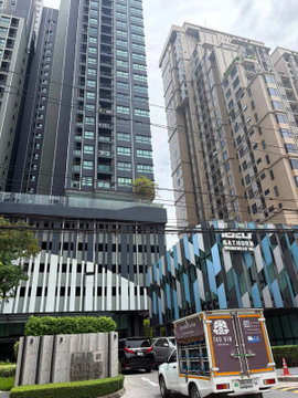 IDEO SATHORN - WONGWIAN YAI — 🧘 1 ห้องนอน ชั้นสูง มีสตูดิโอพิลาทิสในโครงการ ใกล้ BTS และ ICONSIAM!