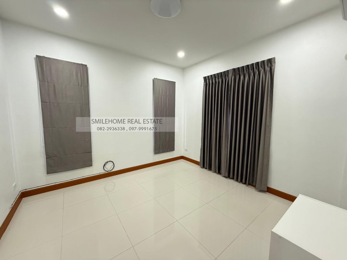 รูป **ด่วน** ปล่อยเช่าบ้านเดี่ยว  2ชั้น 3ห้องนอน 3ห้องน้ำ ขอดรถได้ 2-40คัน ห้องสวย  เฟอร์นิเจอร์ครบ - รูปที่ 12/15