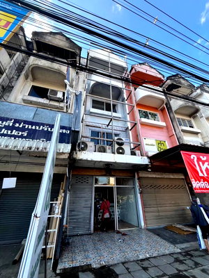 อาคารพาณิชย์ สนามบินเชียงใหม่ : 🔥 ขายด่วน! อาคารพาณิชย์ 4 ชั้น ทำเลทองติดถนนเชียงใหม่-หางดง ขาเข้าเมืองเชียงใหม่ โอกาสสร้างกำไรที่นักลงทุนตามหา! 