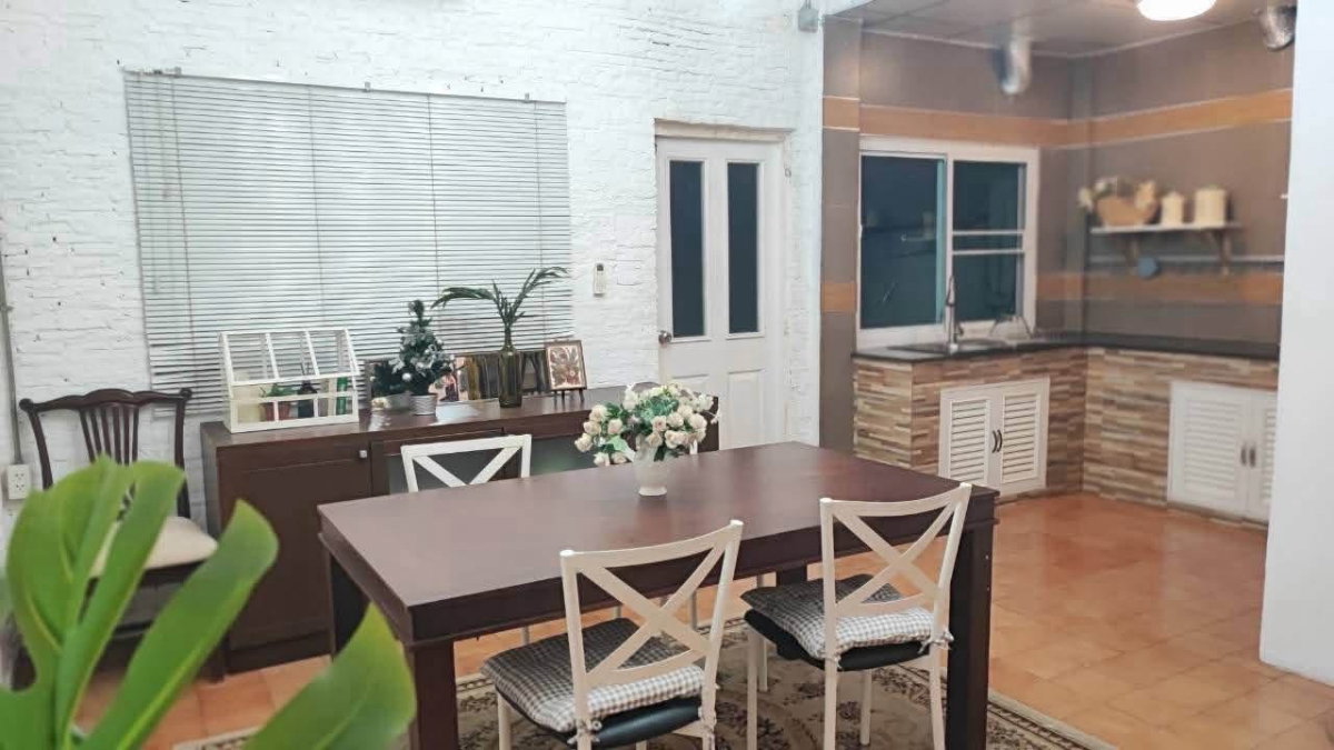 รูป 🏡✨ FOR RENT หมู่บ้าน 84 แมนชั่น – ซอยประดิษฐ์มนูธรรม 5 3 ห้องนอน 3 ห้องน้ำ ใกล้ MRT ลาดพร้าว 71 เพียงประมาณ 900 เมตร - รูปที่ 4/16