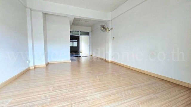 รูป อาคารพาณิชย์ 3.5 ชั้น 2 คูหา ย่านตลาดไท ทำเลดีถูกมาก - รูปที่ 10/20