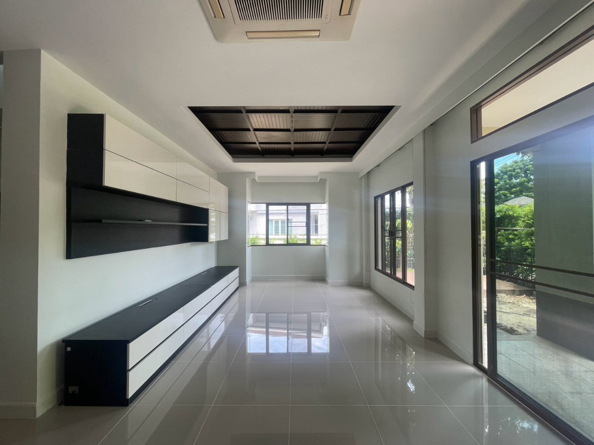 รูป ให้เช่า 4 ห้องนอน 108 ตร.ว พร้อมเข้าอยู่ -- โทรด่วน 094-641-5974 - รูปที่ 18/23