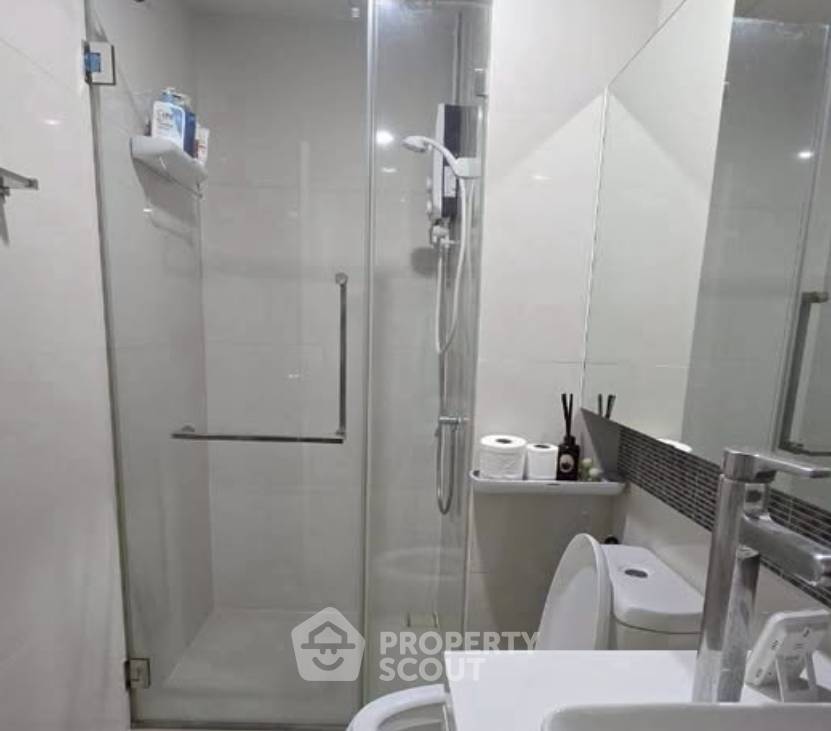 รูป ใกล้ BTS ศาลาแดง 300 ม. | 2 ห้องนอน Condolette Light Convent (ID 3164936) - รูปที่ 2/6