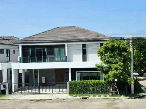 ให้เช่า บ้านเดี่ยว CENTRO Vibhavadi ** 79,000 บ./ด. ** ที่ดิน 63 ตร.ว. พท. ใช้สอย 274 ตร.ม. 4ห้องนอน 6ห้องน้ำ 3ที่จอดรถ