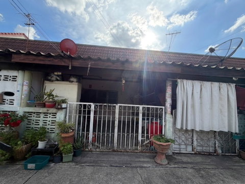 🔥 ทาวน์เฮ้าส์ชั้นเดียว ราคาเพียง 1.2 ล้าน! 🏡 หมู่บ้านศิริสุข 