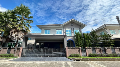 Luxury Homes, Laddarom Elegance, Ruamchok, 2 Houses Available, in a premium residential community.