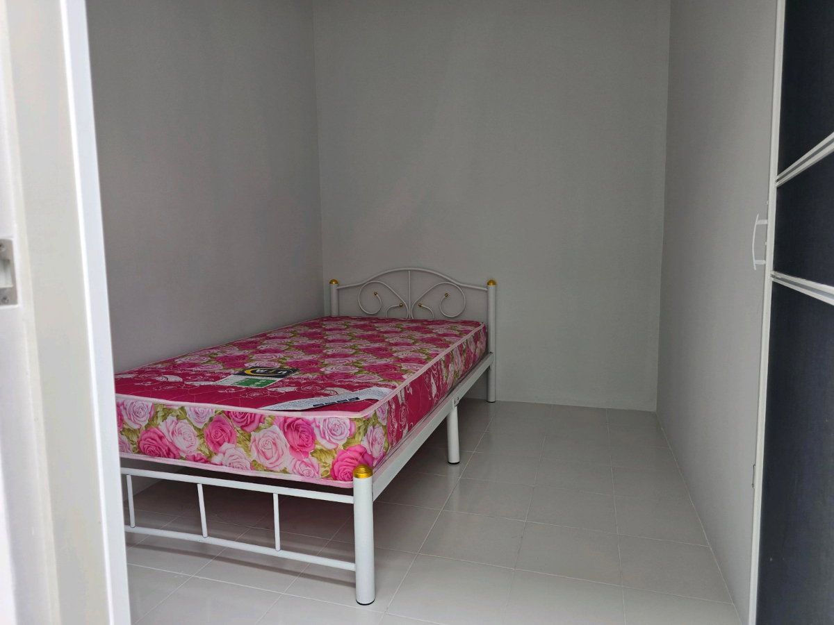 รูป ให้เช่า บ้านเดี่ยว CENTRO Vibhavadi ** 79,000 บ./ด. ** ที่ดิน 63 ตร.ว. พท. ใช้สอย 274 ตร.ม. 4ห้องนอน 6ห้องน้ำ 3ที่จอดรถ - รูปที่ 40/45