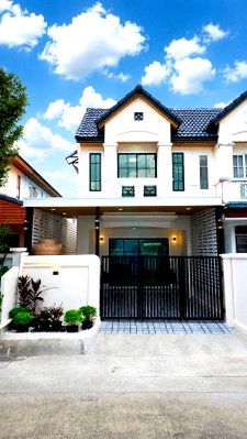 ขายทาวน์โฮม : ขายทาวน์เฮาส์ โครงการ บ้านลุมพินี บางบัวทอง 2 ชั้น 3 ห้องนอน 2 ห้องน้ำ