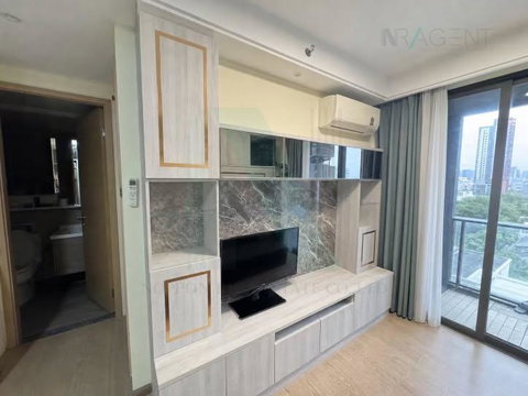 ให้เช่าคอนโด รีเกิล สาทร - นราธิวาส อาคาร 1 ชั้น 9 1 ห้องนอน ขนาด 35 ตรม ใกล้ แม็คโคร สาทร