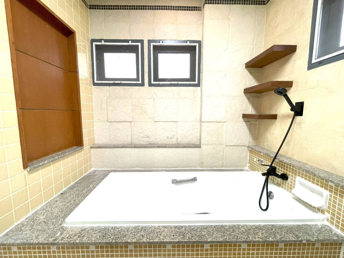 รูป ให้เช่า บ้านเดี่ยวรีโนเวทใหม่ บ้านกรองทอง พัฒนาการ 32 | ใกล้ทองหล่อ 5 กม. | Pet Friendly | ทำ Home Office ได้ - รูปที่ 14/20