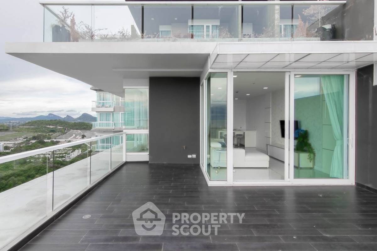 picture High-Floor 3-BR 190 Sqm Condo at Del Mare, Bangsaray (ID 2713399) - 4/10