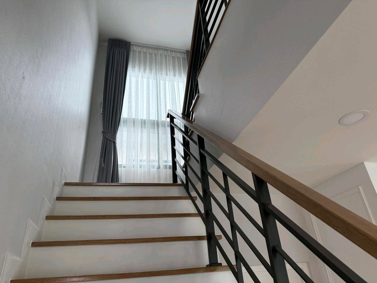 รูป ให้เช่า บ้านเดี่ยว CENTRO Vibhavadi ** 79,000 บ./ด. ** ที่ดิน 63 ตร.ว. พท. ใช้สอย 274 ตร.ม. 4ห้องนอน 6ห้องน้ำ 3ที่จอดรถ - รูปที่ 15/45