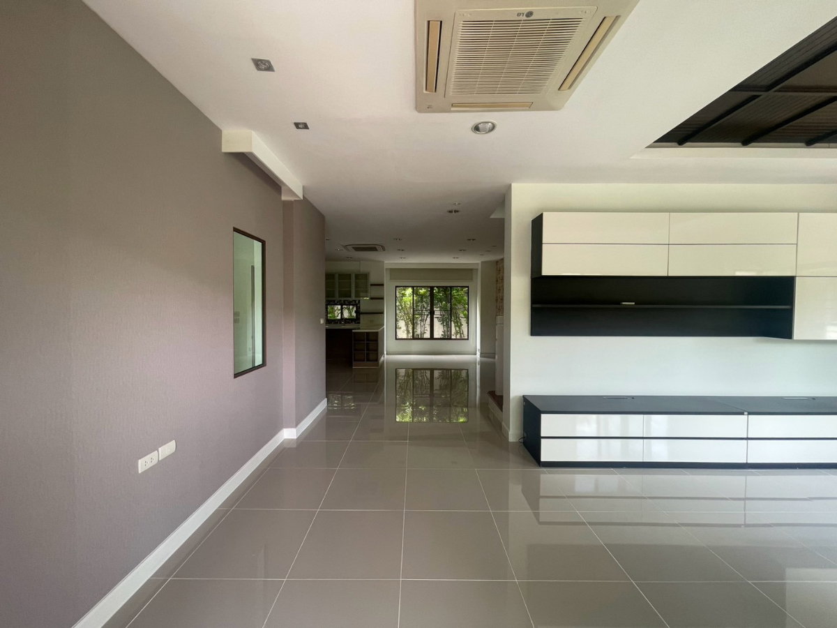 รูป ให้เช่า 4 ห้องนอน 108 ตร.ว พร้อมเข้าอยู่ -- โทรด่วน 094-641-5974 - รูปที่ 17/23