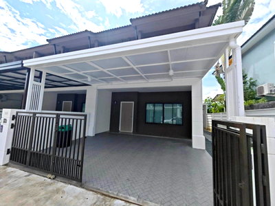 Townhouses for rent Chiang Mai : 2-storey townhouse, in Pruksa Ville 120 Airport–Mae Hia, fully furnished and ready to move in.