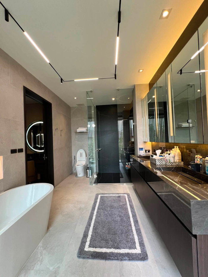 รูป บ้านหรูในพื้นที่สนามกอฟท์  ฮวงจุ้ยดี อยู่แล้วร่ำรวย - รูปที่ 10/11