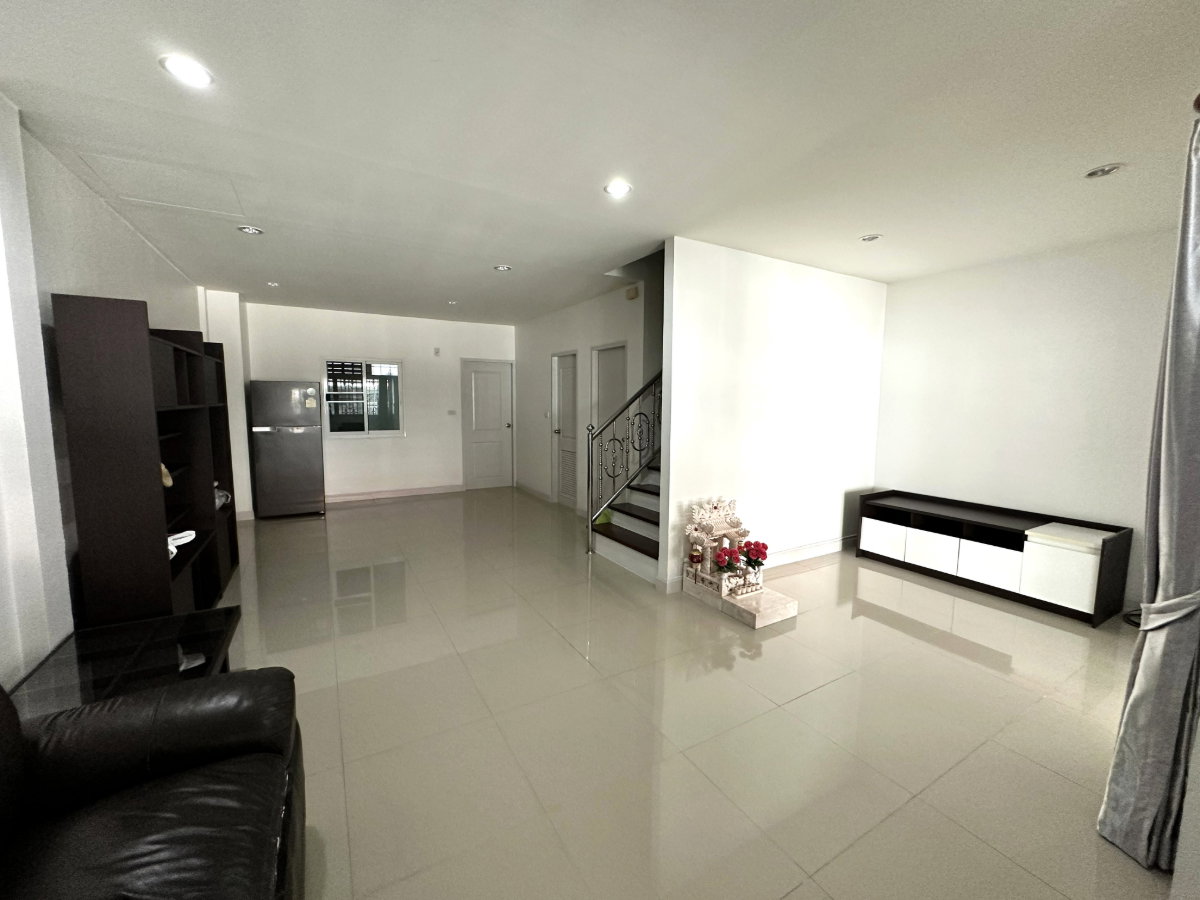 รูป ทาวน์เฮ้าส์ 3 ห้องนอน เทพารักษ์ 82 - รูปที่ 3/13