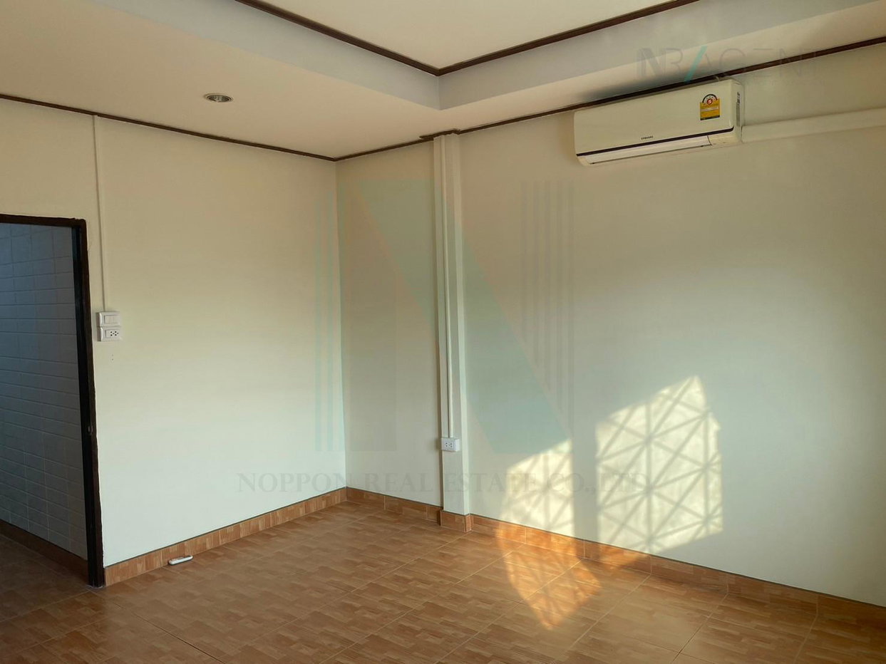 รูป ขายทาวน์เฮาส์ โครงการ หมู่บ้านอินทนนท์ 2 ชั้น 2 ห้องนอน 2 ห้องน้ำ - รูปที่ 7/8