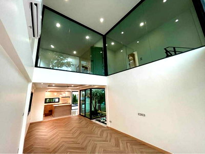 บ้านเดี่ยว ถนนสังคมสงเคราะห์ : LTH16058 - Spacious House for Sale Lat Phrao–Chokchai 4 | 320 sq.m. | 4 Beds 3 Baths | 4 Parking | 18.5 MB | บ้าน 2 ชั้น ขาย ลาดพร้าว–โชคชัย 4