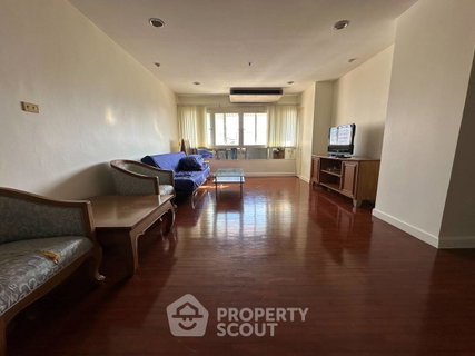 รูปภาพ Spacious 1-BR 63 Sqm At Baan Ploenchit Near BTS Nana (ID 883123)
