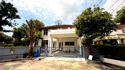 Houses for rent TRIAMUDOMSUKSANIMKLAO SCHOOL : Single house for rent, Perfect Place Ramkhamhaeng 164, newly renovated house, 5 bedrooms, near international school.