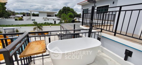วิลล่า 6 ห้องนอน พื้นที่ 350 ตร.ม. ในนองปรือ พัทยา (ID 3195794)