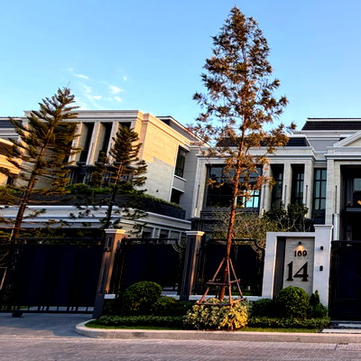 บ้านเดี่ยว วิทยาลัยดุสิตธานี : Connoisseur  บ้านหรูพัฒนาการ อยู่ต้นซอยพัฒนาการ32 แต่งครบ หลังสุดท้าย สนใจต่อรองราคาได้ค่ะ