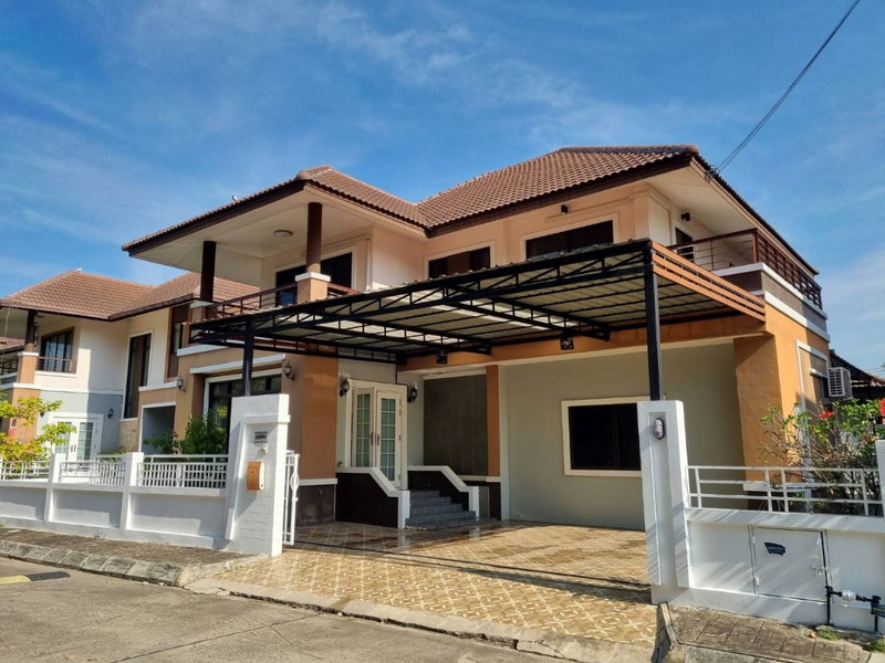 บ้านเดี่ยวให้เช่า : บ้านเดี่ยว 2 ชั้น ให้เช่า 3 ห้องนอน 3 ห้องน้ำ โครงการหมู่บ้านกุลพันธ์วิลล์ 9 หางดง เชียงใหม่ ใกล้โรงเรียนนานาชาติลานนา (R1439) T.0946511456