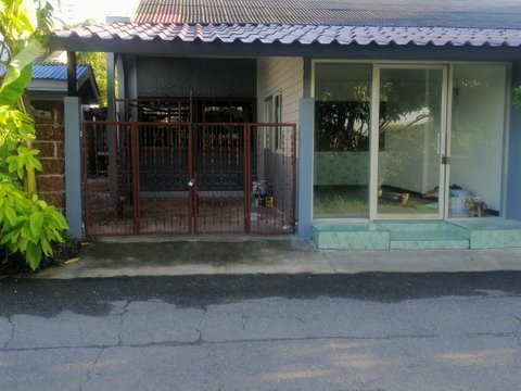 House for rent and shady atmosphere, close to Kaset-Nawamin Road,