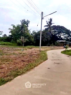 Land for sale Chiang Mai : 775 Sqm Land For Sale In Pa Phai, San Sai, Chiang Mai (ID 3193903)