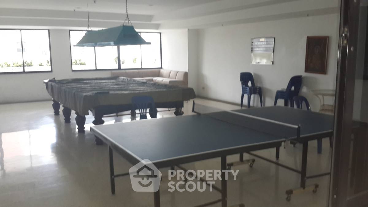 picture Spacious 3-BR 200 Sqm Baan Phrom Phong, MRT Phetchaburi (ID 884112) - 5/6