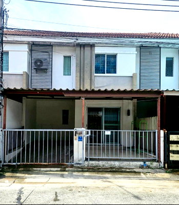 ทาวน์โฮมให้เช่า : ให้เช่าบ้านพฤกษา 86 ลาดกระบัง – สุวรรณภูมิ  ซอยลาดกระบัง 54 ถนนศรีวารีน้อย