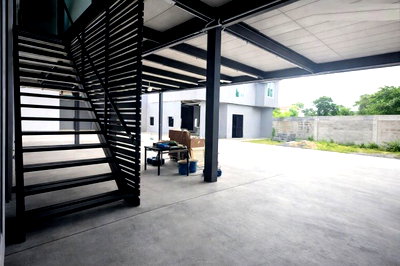 เช่าโรงงาน ช่างชุ่ย : รพ.ศิริราช 2.1กม. MRTไฟฉาย 1.31กม. ให้เช่าอาคารขนาดใหญ่ 3 อาคาร MRT บางขุนนนท์ 1.46กม. 1,500 ตร.ม 8นอน 8น้ำ  อาคาร 2 ชั้น