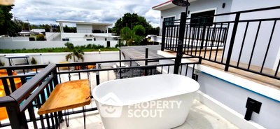 บ้านเดี่ยว หนองปรือ ชลบุรี : วิลล่า 6 ห้องนอน ขนาด 350 ตร.ม. ย่านหนองปรือ พัทยา (ID 3195794)