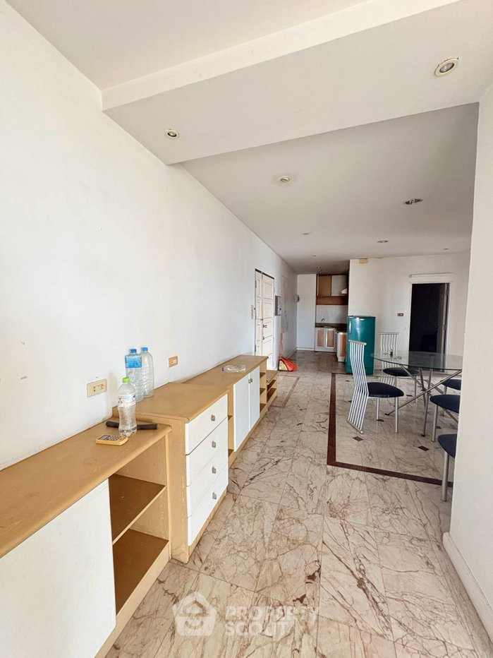 รูป คอนโด 2 ห้องนอน 170 ตร.ม. Country Complex Bangna ใกล้ BTS บางนา (ID 3198575) - รูปที่ 15/18