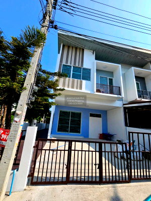 ขายทาวน์โฮม : ขายทาวน์เฮ้าส์/ทาวน์โฮม  เดอะทรัสต์ ศรีนครินทร์ - แพรกษา แพรกษา เมืองสมุทรปราการ สมุทรปราการ CX-129484 ✅ ทักไลน์ @connexproperty ตอบทันที ทีมงานมืออาชีพ ✅