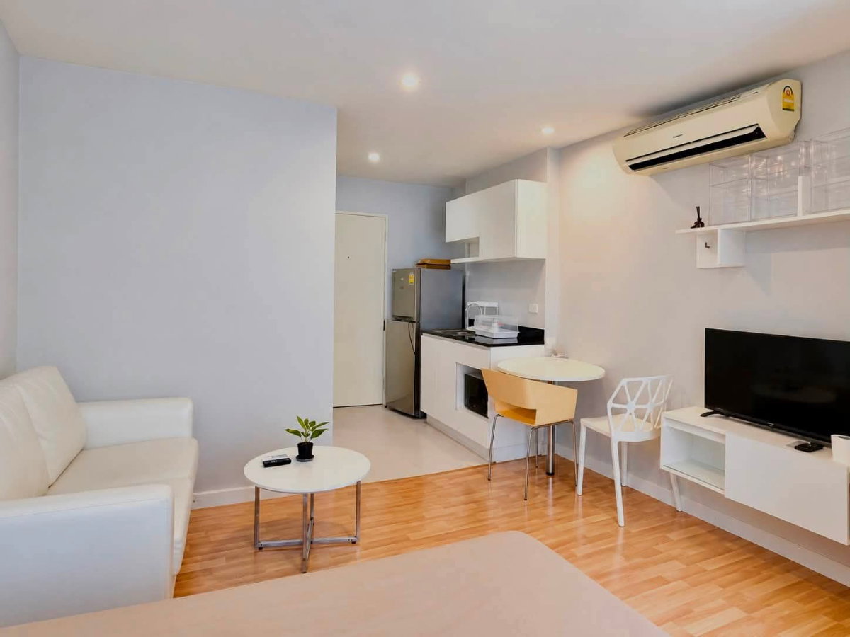 รูป WE Condo เอกมัย–รามอินทรา | 8,000 บาท/เดือน ✨ 27 ตร.ม. ชั้น 4 | เฟอร์ครบ  - รูปที่ 2/3