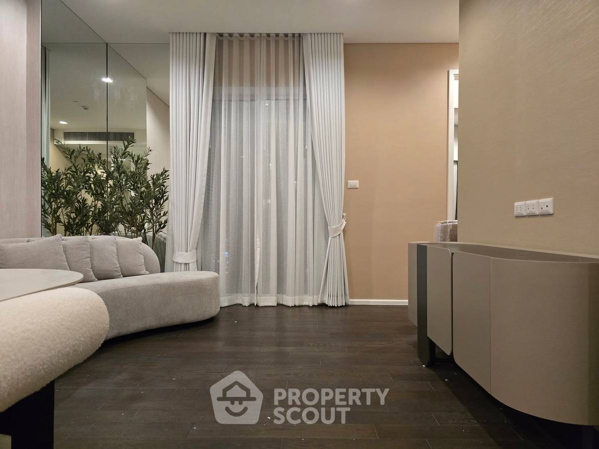 รูป คอนโดชั้น 33 สองห้องนอน The Saint Residences ใกล้ MRT พหลโยธิน (ID 3201496) - รูปที่ 2/13