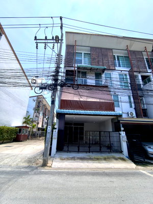 Townhouses for rent Chaeng Watthana-Pak Kret 28 Station : 🏠 House for Rent | The Attic Lite Chaengwattana   Property Code | LNP-H1112 