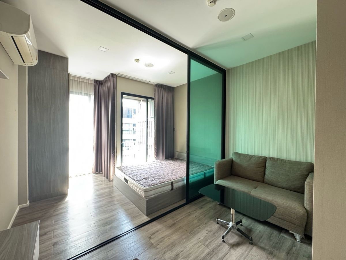 ให้เช่า คอนโด | วิวสระว่ายน้ำ “Brown Condo Ratchada 32” 25 ตร.ม. ใกล้ MRT ลาดพร้าว