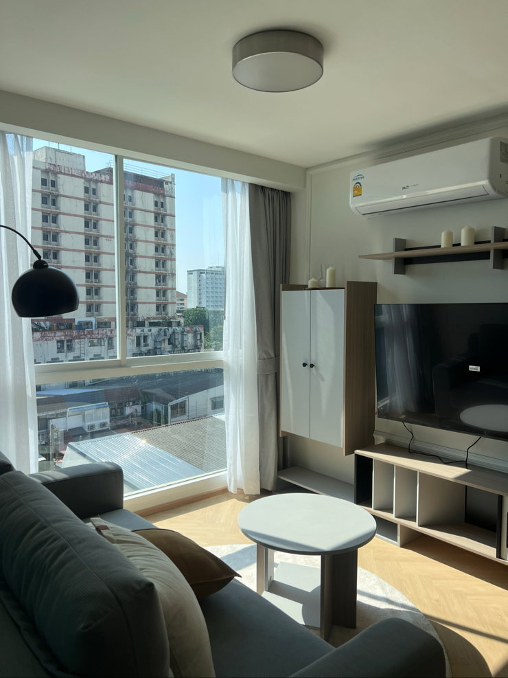 Just moved in, Fully finished, fully appliance, 2 beds, nine views 