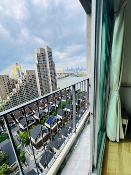 วิวแม่น้ำเจ้าพระยา และบ้านหรู ชั้น 21 @ Chapter One Modern Dutch 