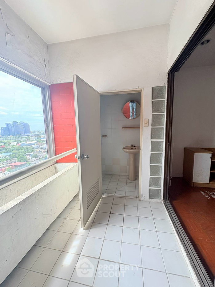 รูป คอนโด 2 ห้องนอน 170 ตร.ม. Country Complex Bangna ใกล้ BTS บางนา (ID 3198575) - รูปที่ 8/18