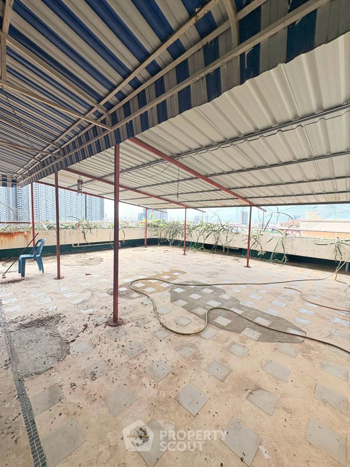 รูป คอนโด 2 ห้องนอน 170 ตร.ม. Country Complex Bangna ใกล้ BTS บางนา (ID 3198575) - รูปที่ 16/18