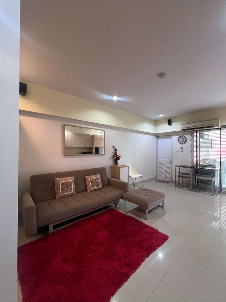 Aree place, large studio 44 sqm. , cozy room 