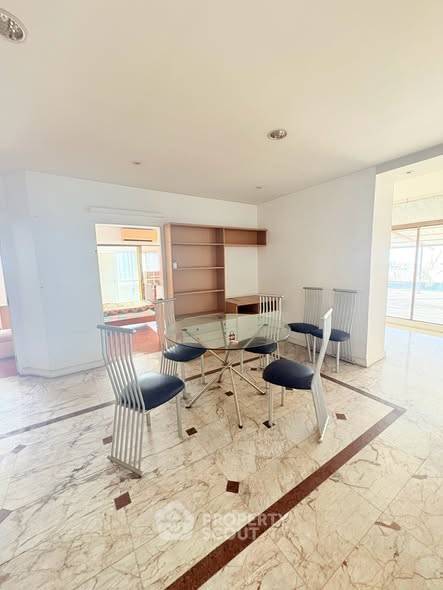 รูป คอนโด 2 ห้องนอน 170 ตร.ม. Country Complex Bangna ใกล้ BTS บางนา (ID 3198575) - รูปที่ 4/18