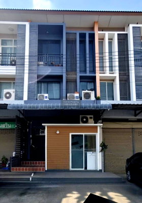 Shophouses for sale Pathumthani : For Sale Commercial Building , I Leaf Town Lumlukka Klong 3 , Lat Sawai , Lam Luk Ka , Pathum Thani , CX-135326 ✅ Live chat with us ADD LINE @connexproperty ✅